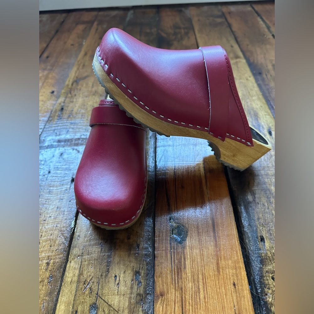 Women's Red Leather Clogs with Wooden Sole